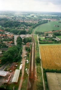 F0316 Spoorlijn vanuit de lucht 2000